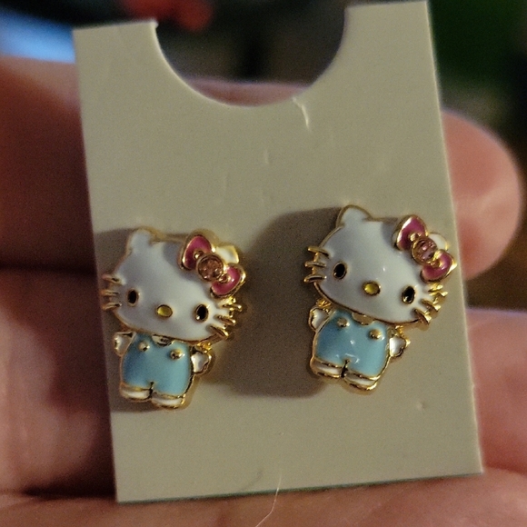 Cute Hello Kitty Earrings with Pink Bow - Picture 1 of 1